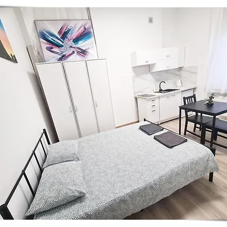 Souvenirappart Sniadeckich 45m3 アパート ビィドゴシュチュ